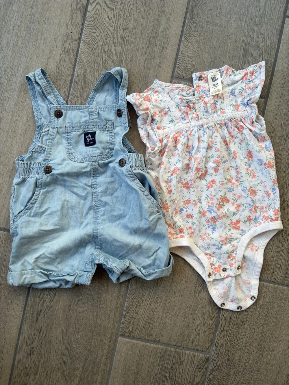 OshKosh B'gosh Light Blue Denim Short Overalls with Floral Tee